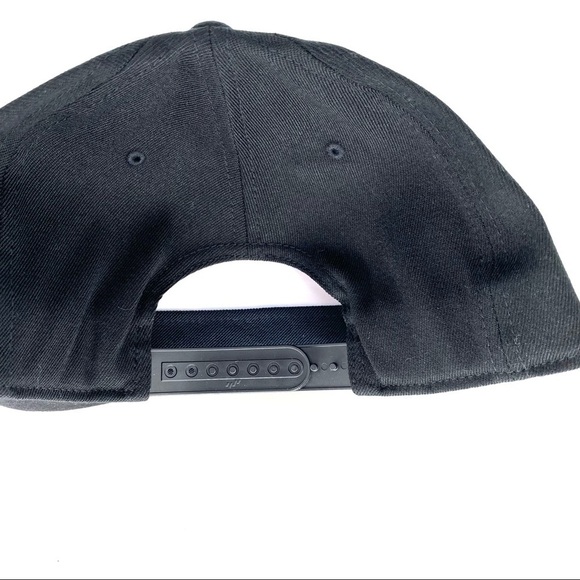 110F Flexfit Tech One Ten Snapback Adjustable Cap - Picture 4 of 7